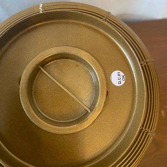 Charming pair of brushed gold hanging wire candle holder lanterns Cottagecore - Picture 8 of 10